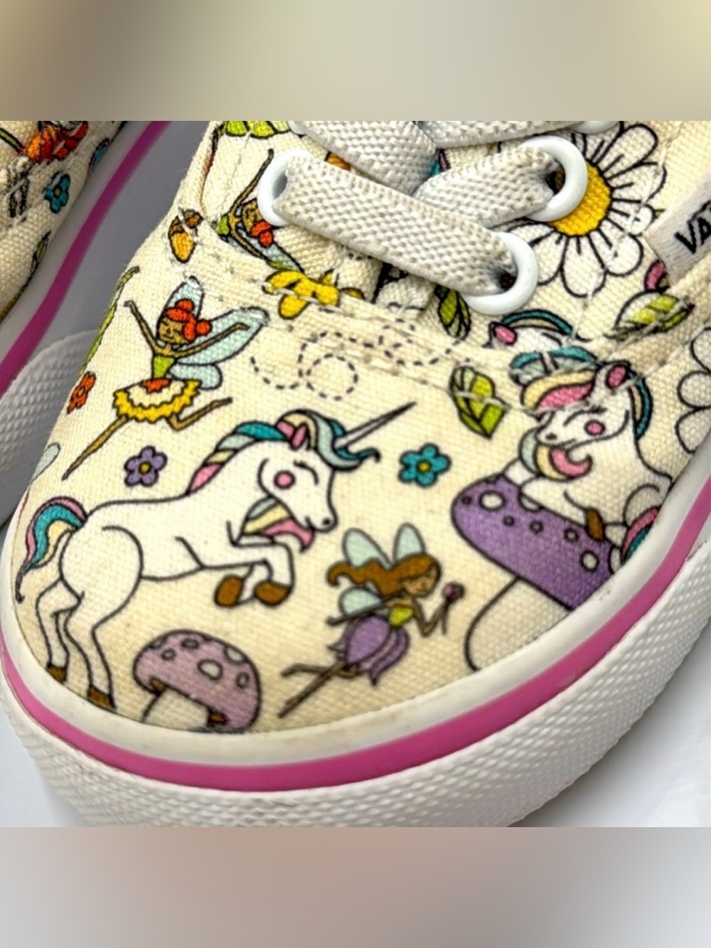 VANS Girls Authentic Skate Shoes Unicorn & Fairy
Print White/Pink Size 6 - Picture 14 of 14